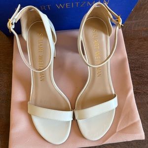 Nearlynude. Wore for 90 min for my micro wedding.